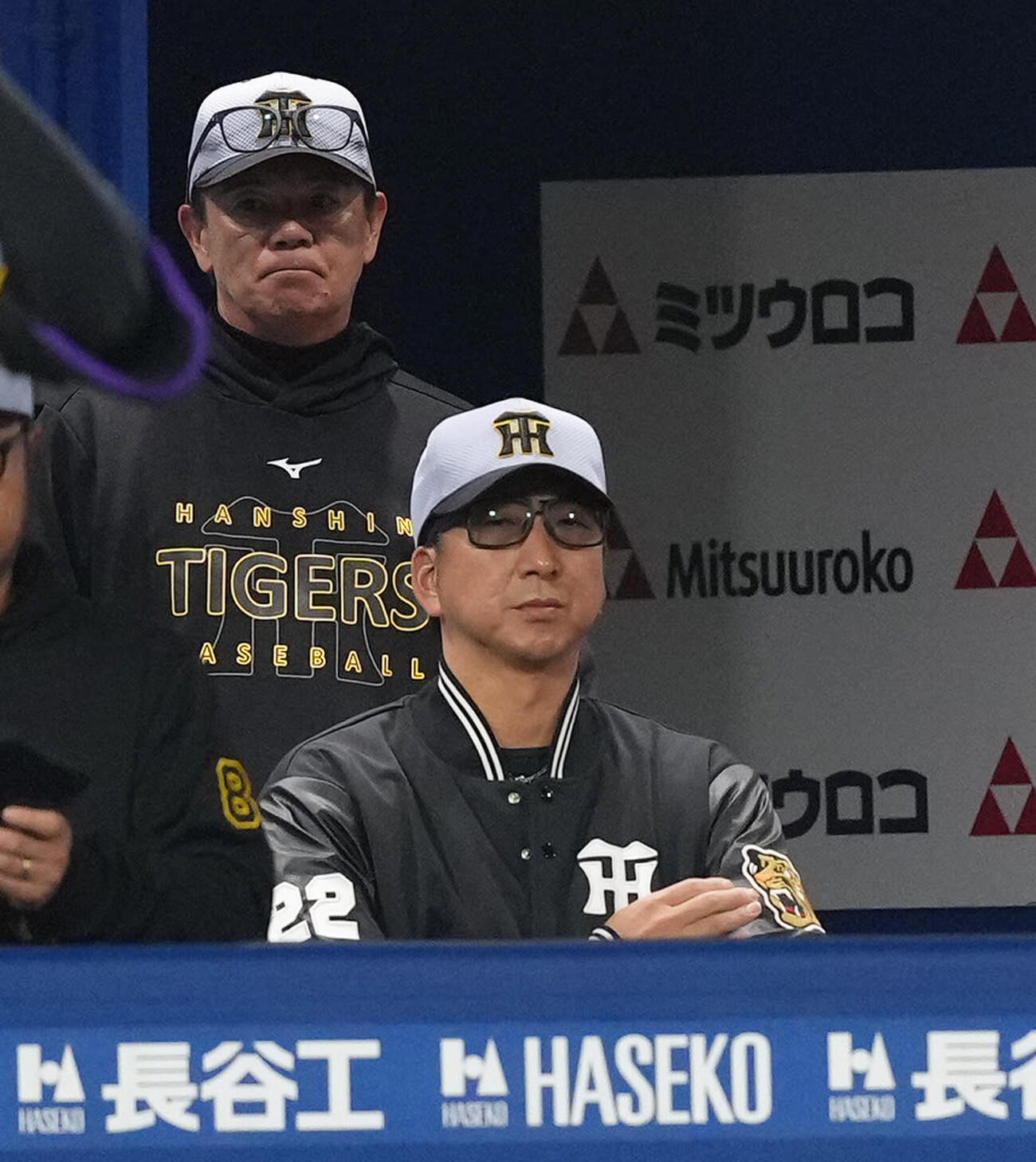 DeNA対阪神　9回、戦況を見つめる阪神藤川球児監督（撮影・足立雅史）
