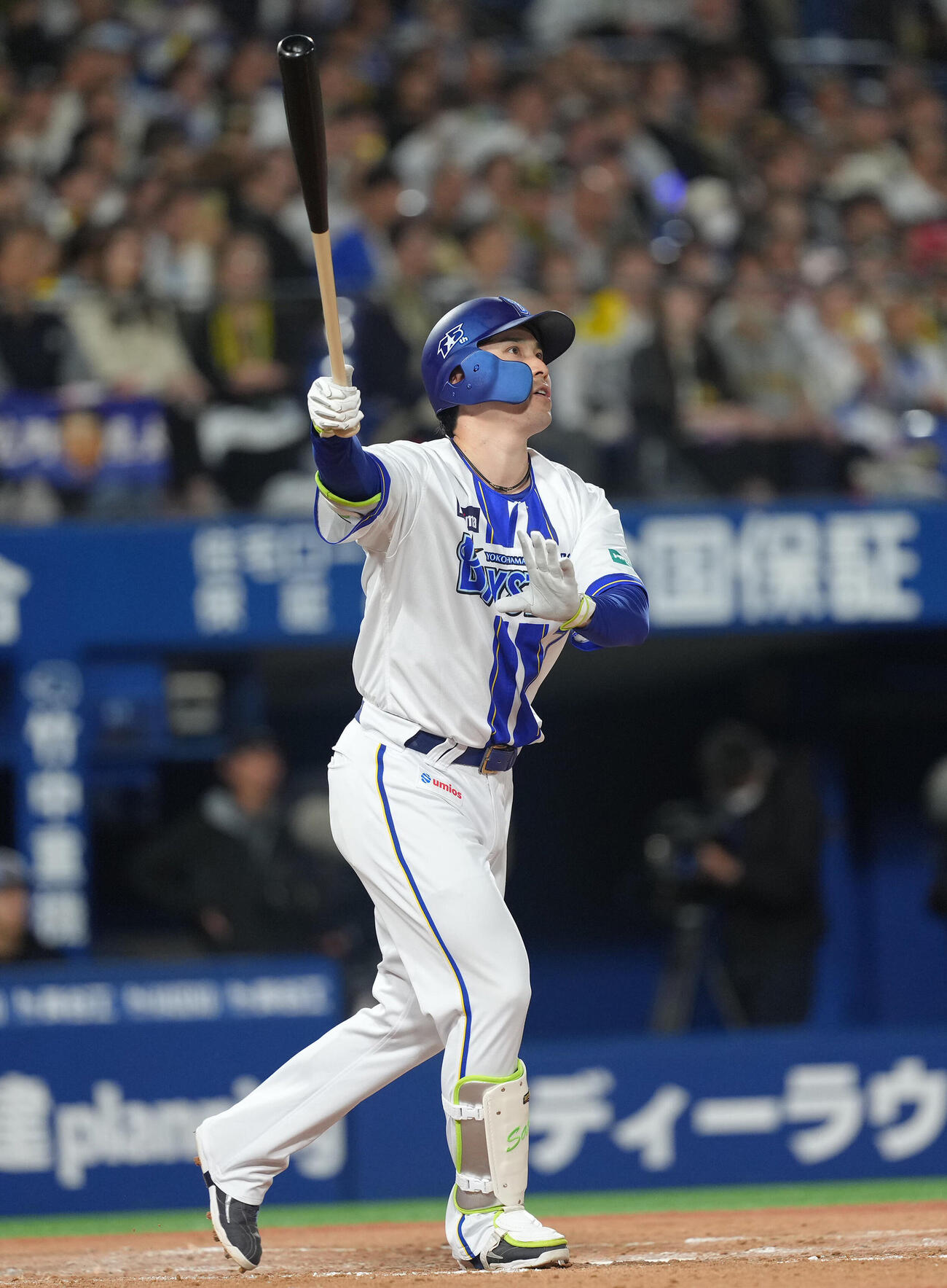 DeNA対阪神　3回裏DeNA無死、佐野恵太はソロ本塁打を放つ（撮影・足立雅史）