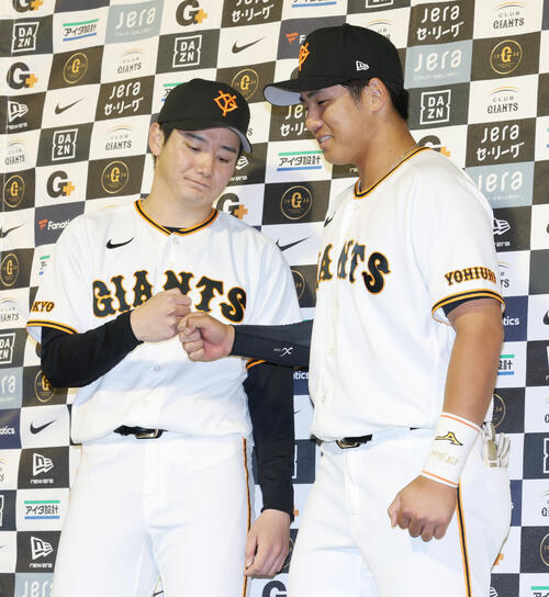 ジャイアンツ 竹丸和幸 & 石塚裕惺 Tシャツ 2枚セット 巨人】ドラ1コンビ石塚裕惺プロ初打点「貢献するだけ」竹丸和幸3勝目
