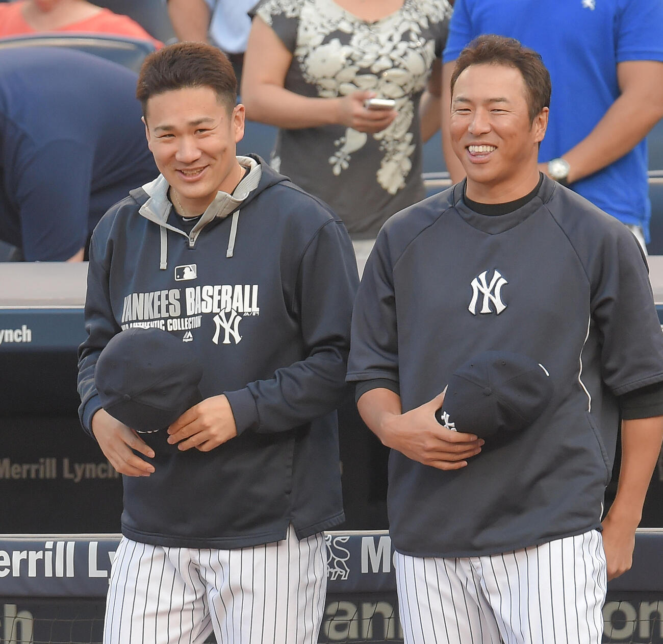 試合前のセレモニーを前に歓談するヤンキース田中将大（左）と黒田博樹（2014年撮影）