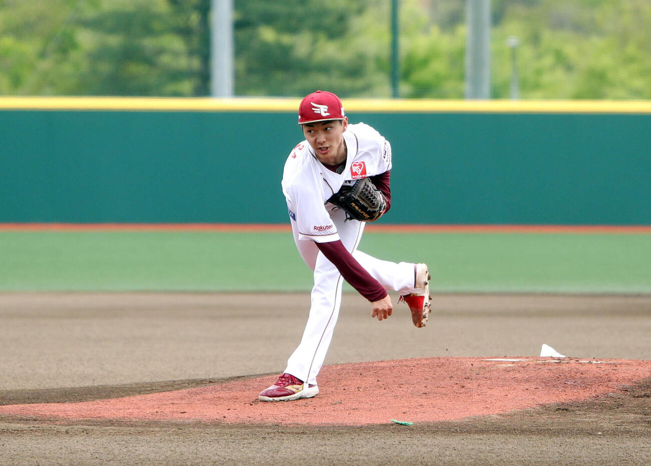 ファームリーグ楽天対ロッテ　楽天・藤原聡大投手が先発した