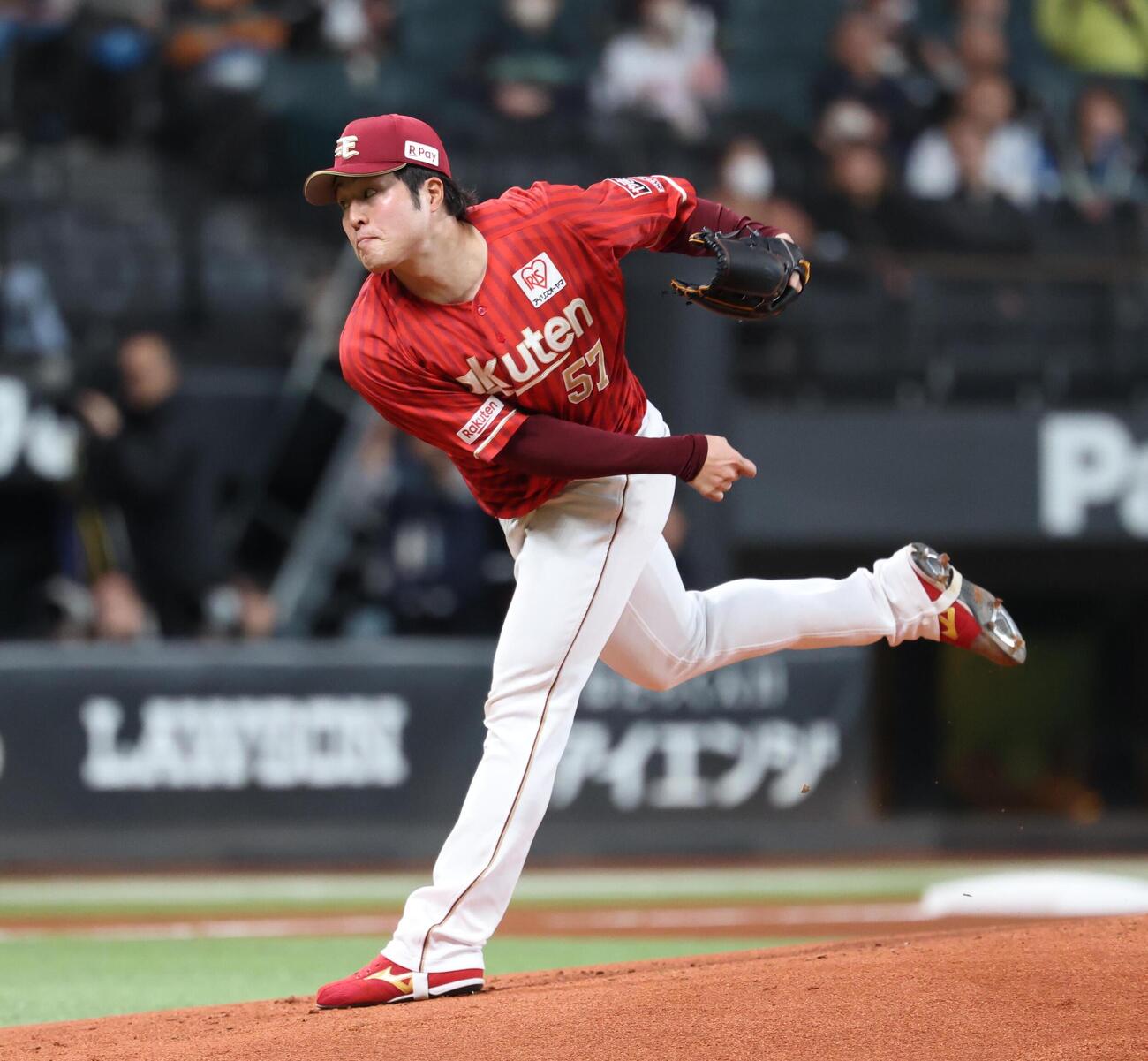 日本ハム対楽天　楽天先発の滝中瞭太（撮影・黒川智章）