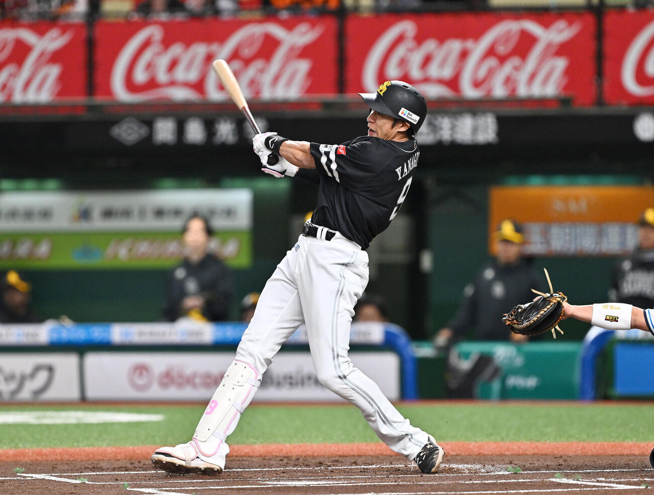 西武対ソフトバンク　1回表ソフトバンク2死一塁、柳田悠岐は二塁打を放つ　（撮影・滝沢徹郎）
