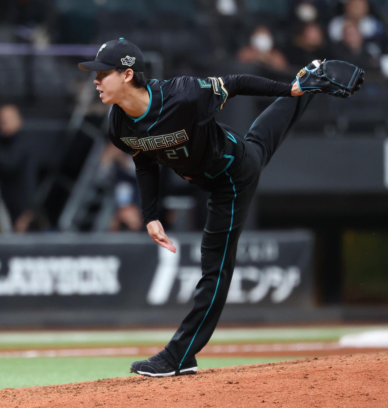 日本ハム対楽天　9回に登板の大川慈英（撮影・黒川智章）