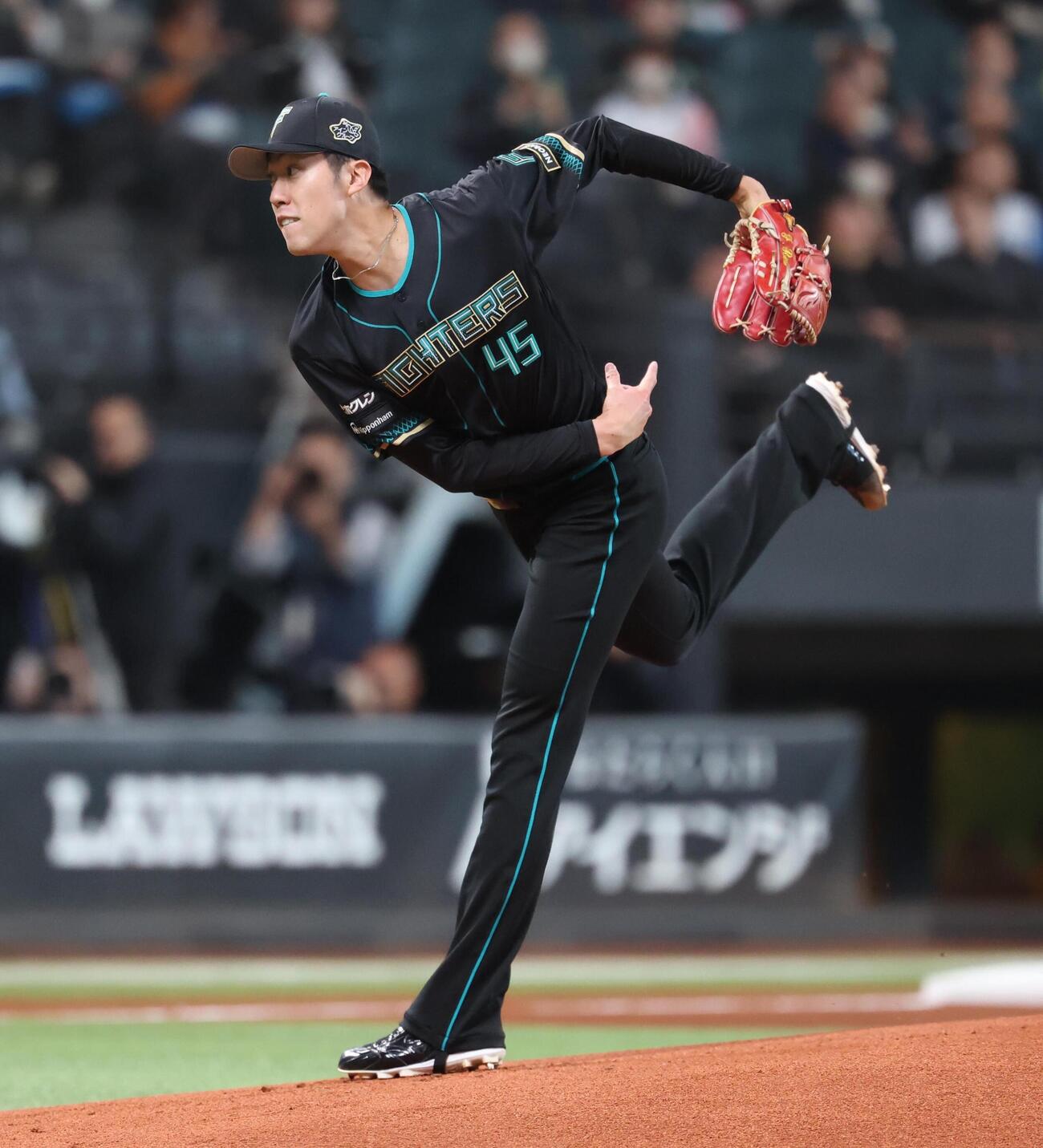 日本ハム対楽天　日本ハム先発の福島蓮（撮影・黒川智章）