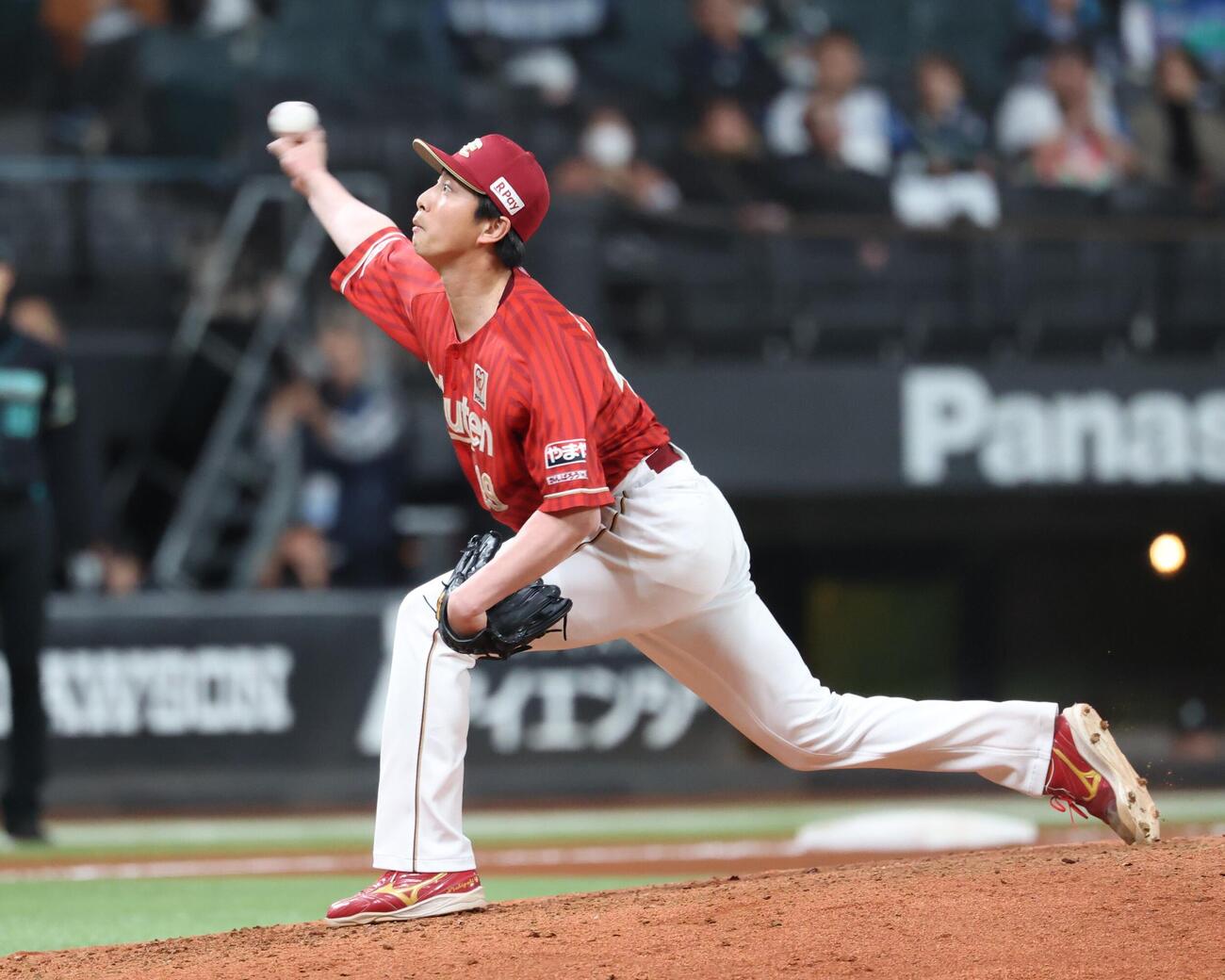 日本ハム対楽天　8回に登板の西垣雅矢（撮影・黒川智章）