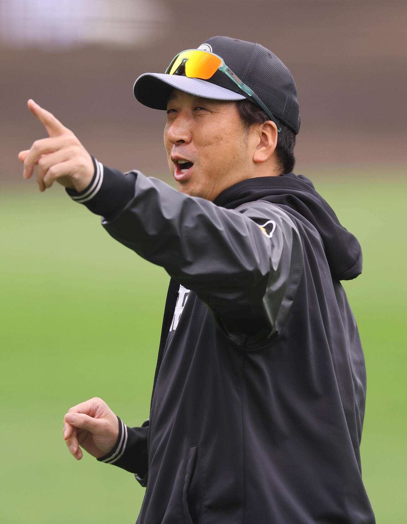 笑顔を見せる阪神藤川球児監督（撮影・上田博志）