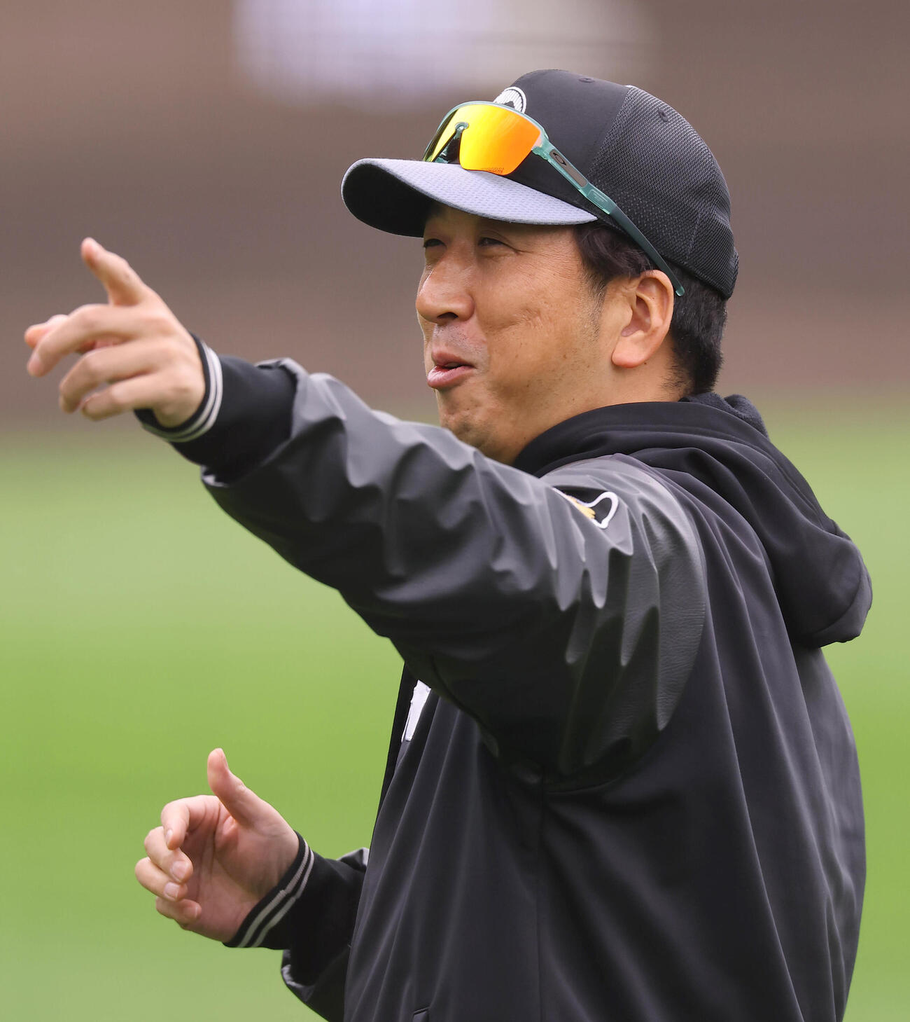 笑顔を見せる阪神藤川球児監督（撮影・上田博志）