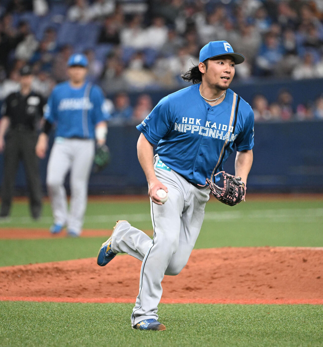オリックス対日本ハム　6回裏オリックス無死、西野を投ゴロに打ち取った伊藤大海（撮影・和賀正仁）