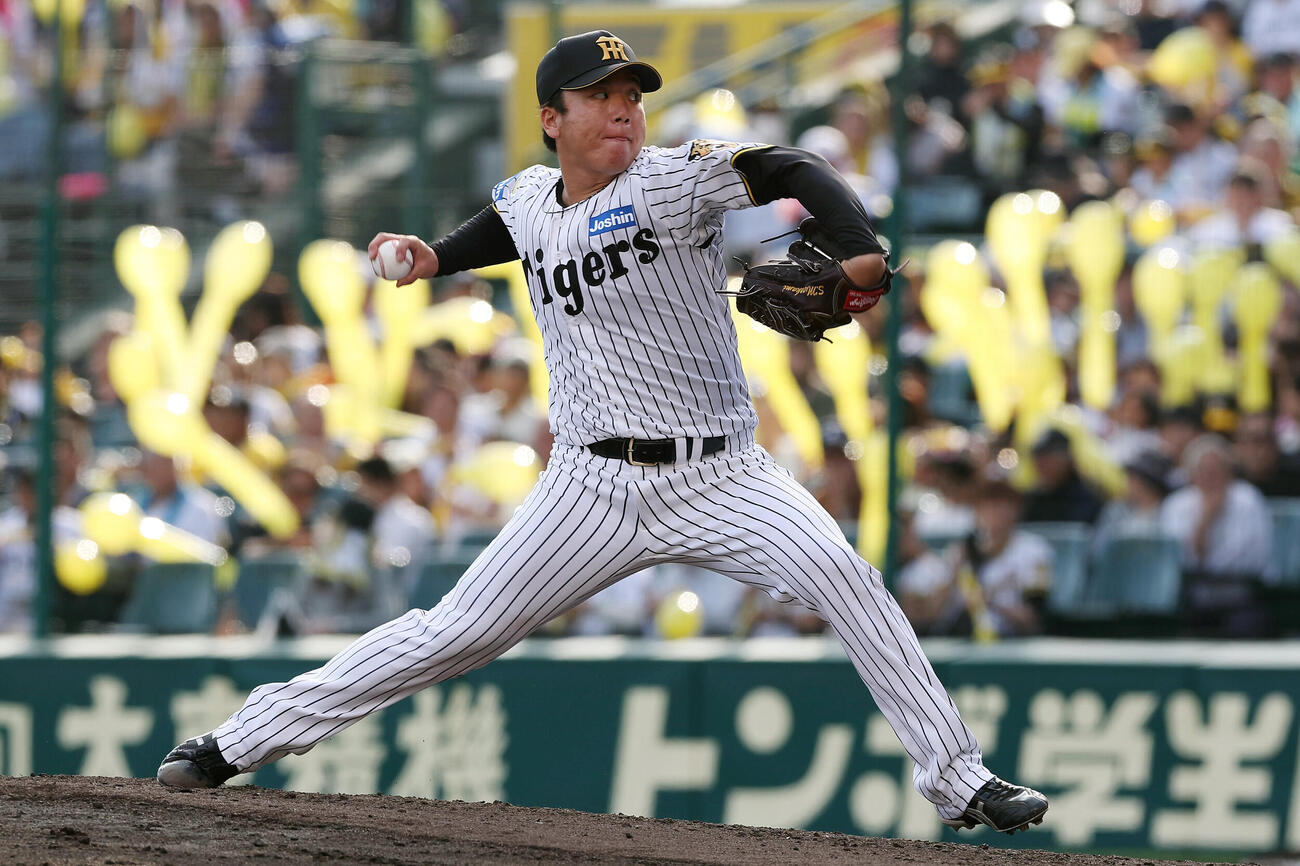 阪神対広島　7回表、力投する阪神村上頌樹（撮影・前田充）