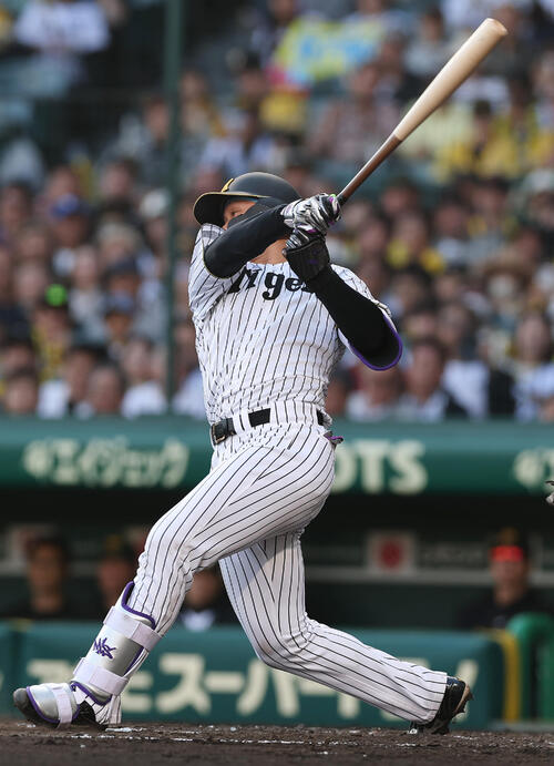 【阪神】左手首に死球受けた森下翔太「大丈夫」　同点８回に右二塁打「先頭だったので」