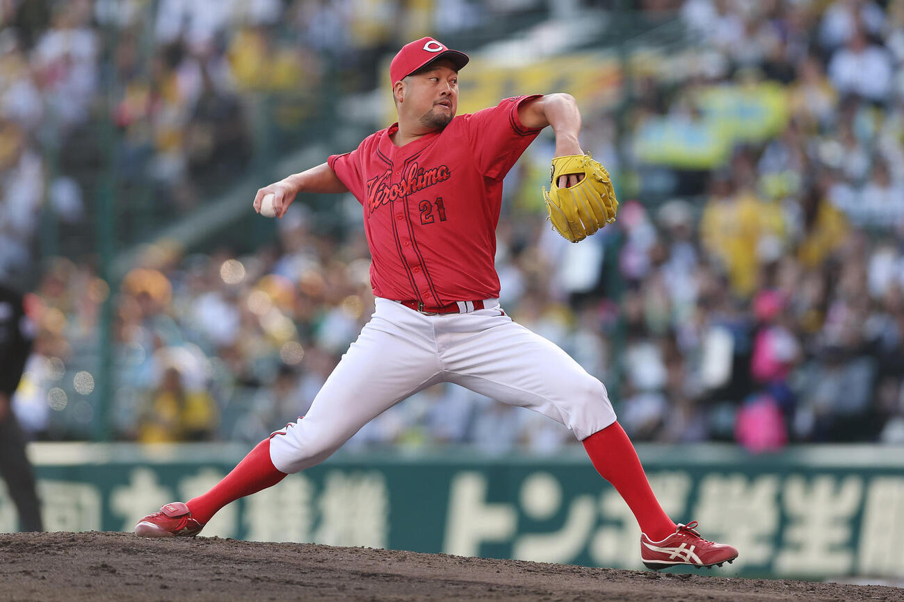 阪神対広島　広島3番手の中崎翔太（撮影・前田充）