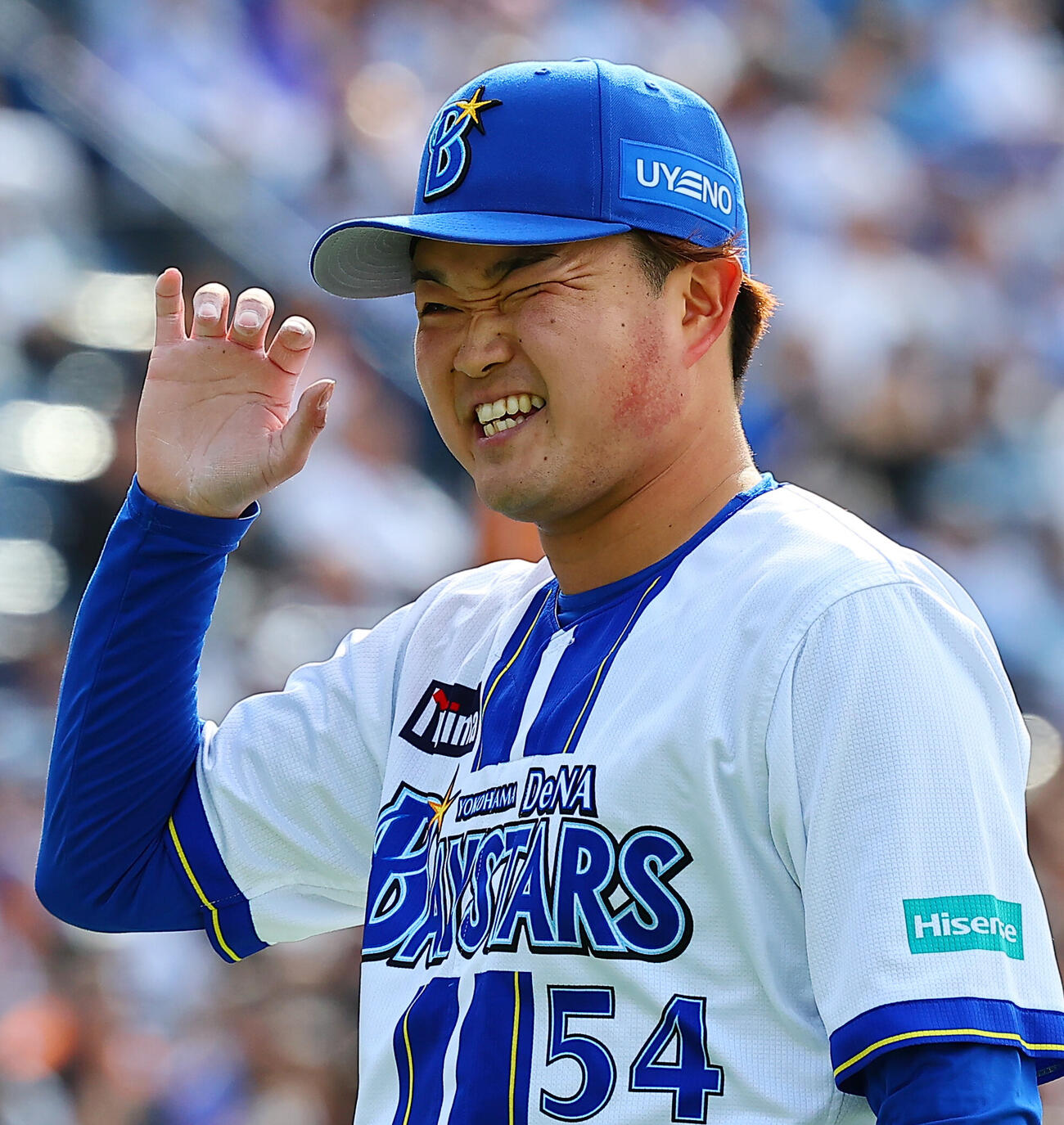 DeNA対巨人　5回表を終え、悔しげな表情をみせるDeNA石田裕太郎（撮影・野上伸悟）
