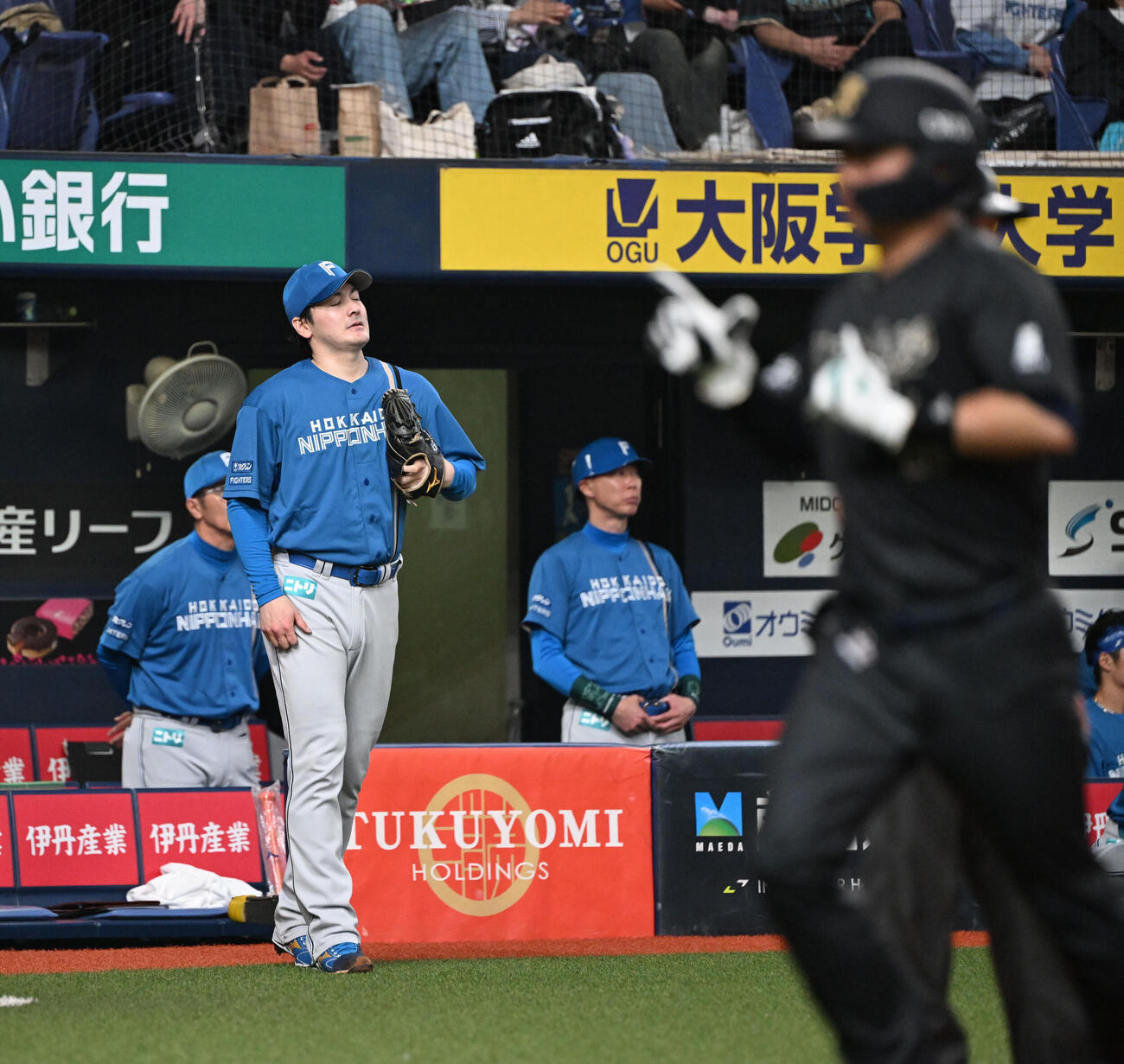 オリックス対日本ハム　4回裏オリックス1死一、二塁、宗に適時打を浴びた有原航平（撮影・和賀正仁）
