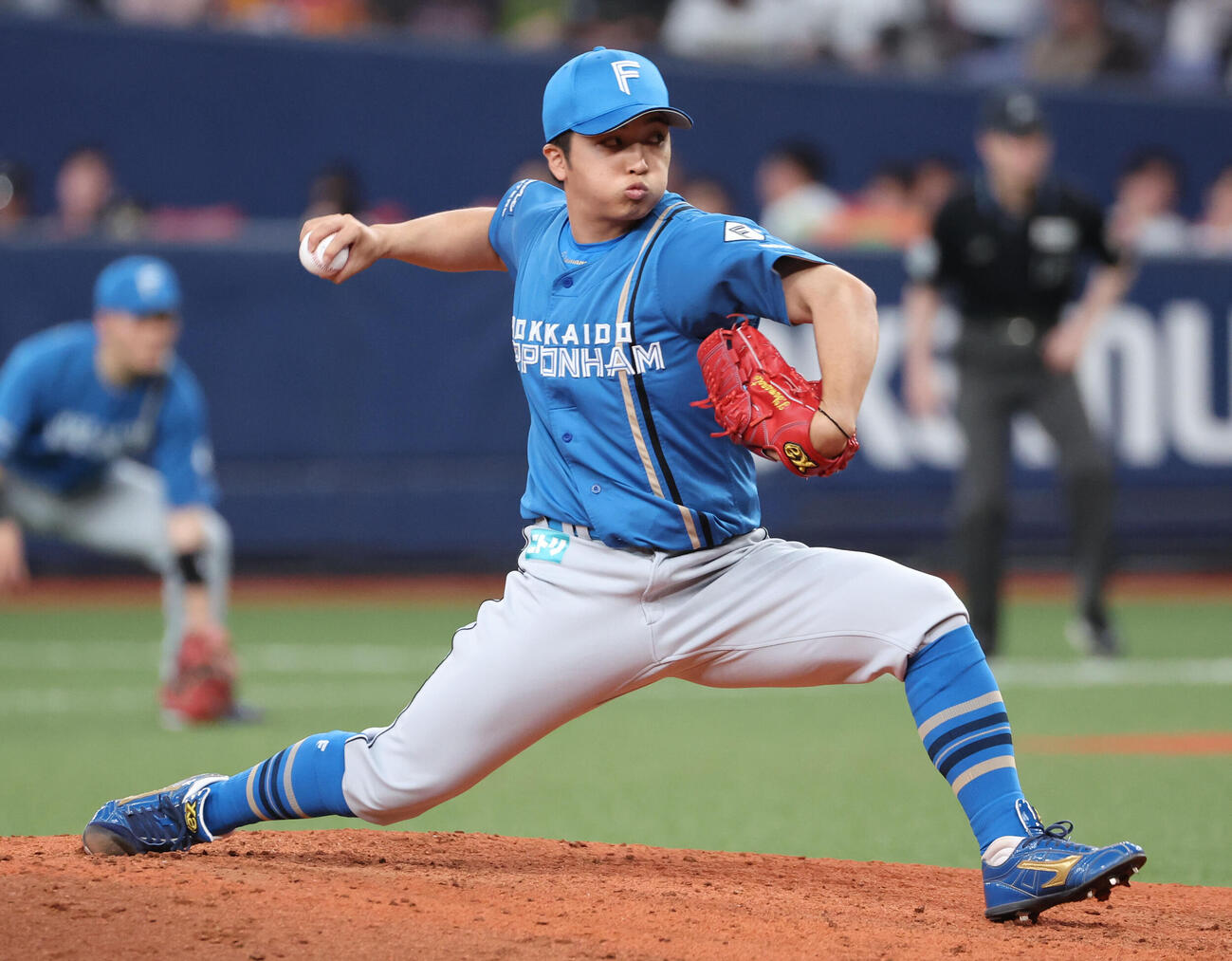 オリックス対日本ハム　日本ハム4番手山本拓実（撮影・西尾就之）
