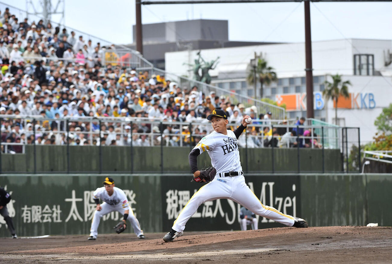 ソフトバンク対ロッテ　ソフトバンク先発の前田悠伍（撮影・岩下翔太）