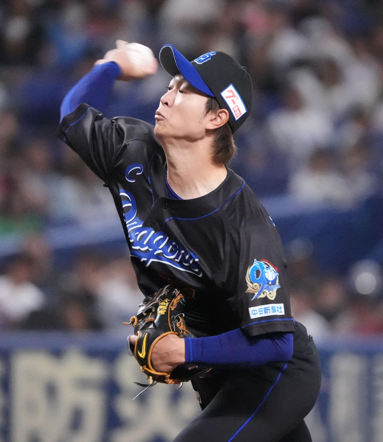 中日対ヤクルト　1回表、登板する中日先発の高橋宏斗（撮影・森本幸一）