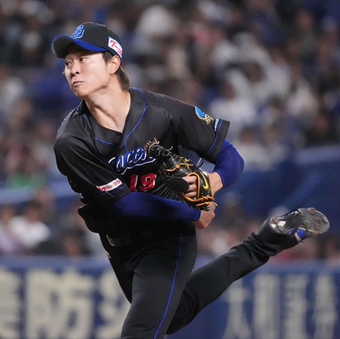 中日対ヤクルト　1回表、登板する中日先発の高橋宏斗（撮影・森本幸一）