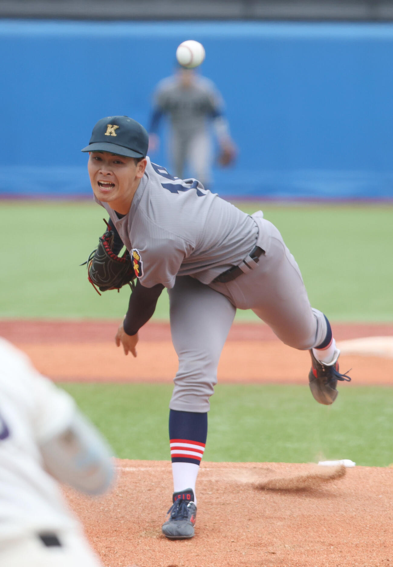 6大学野球　明大対慶大　先発した慶大・渡辺和大（撮影・柴田隆二）.