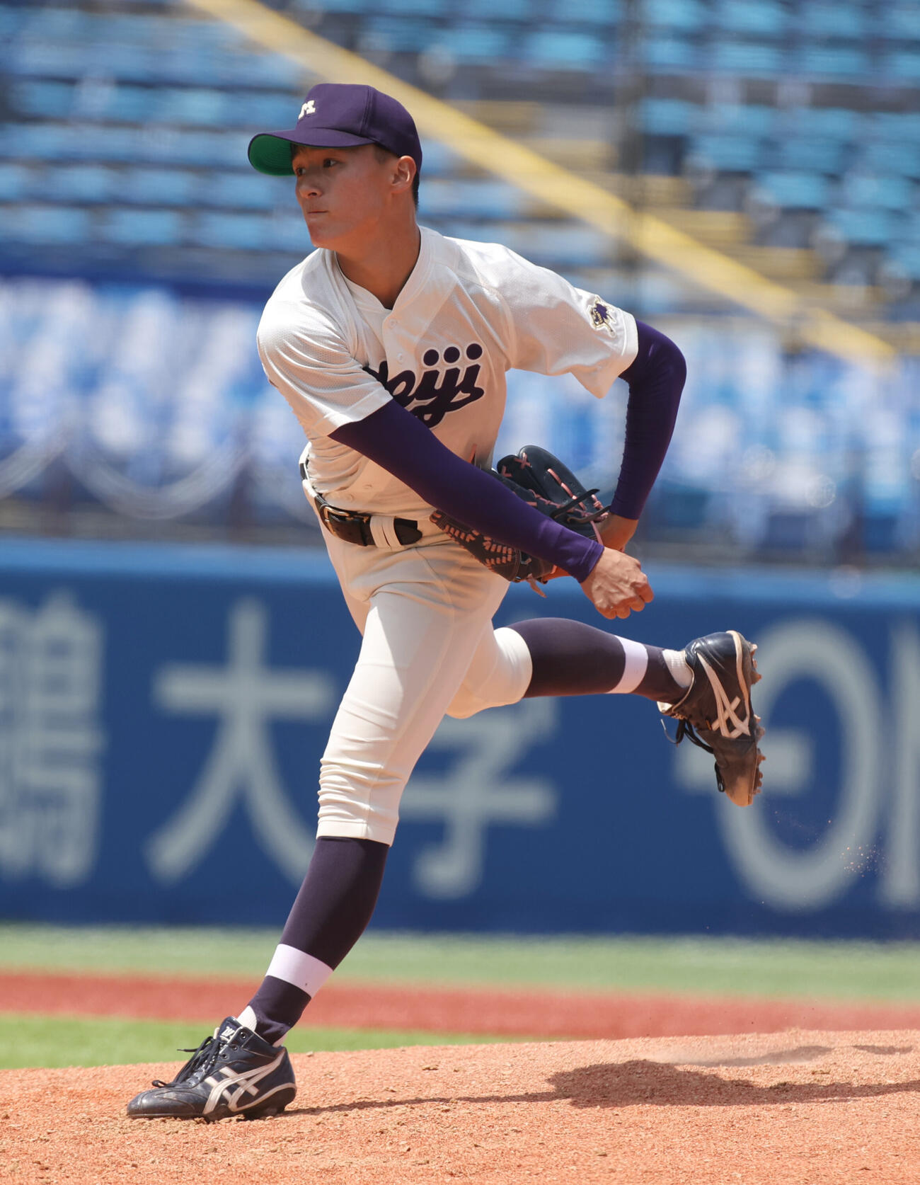 6大学野球　明大対慶大　2回途中から登板した明大・浦久響（撮影・柴田隆二）.