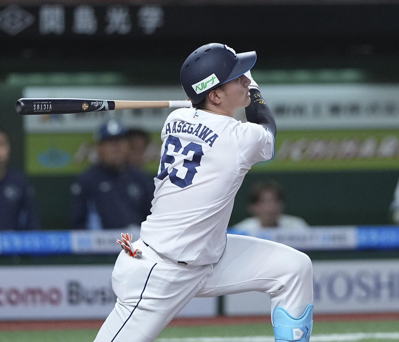 1回西武2死一、二塁、長谷川が左前に適時打を放つ＝ベルーナドーム