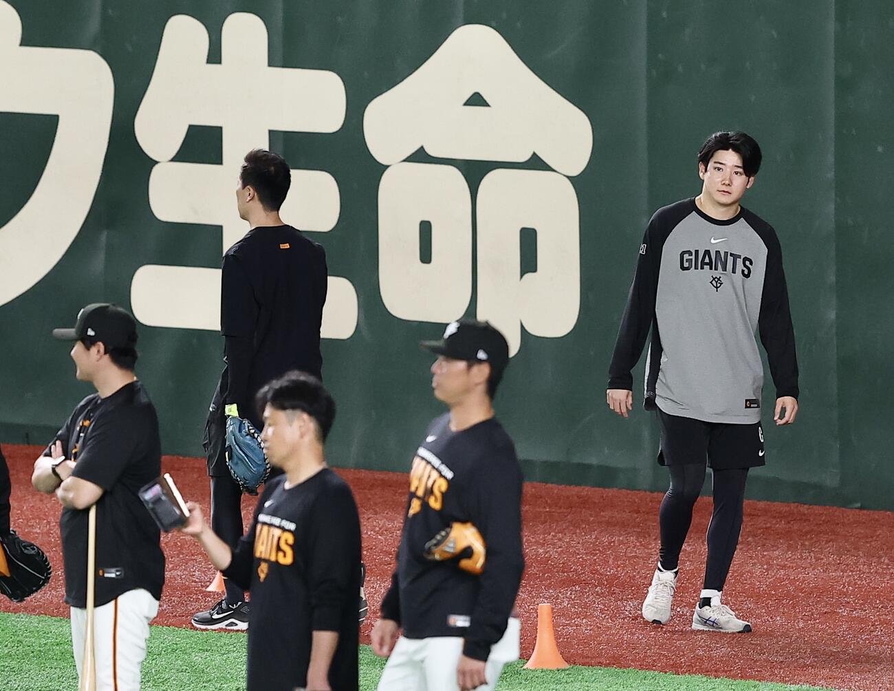 巨人対広島　試合前、練習に臨む巨人竹丸和幸（撮影・河田真司）