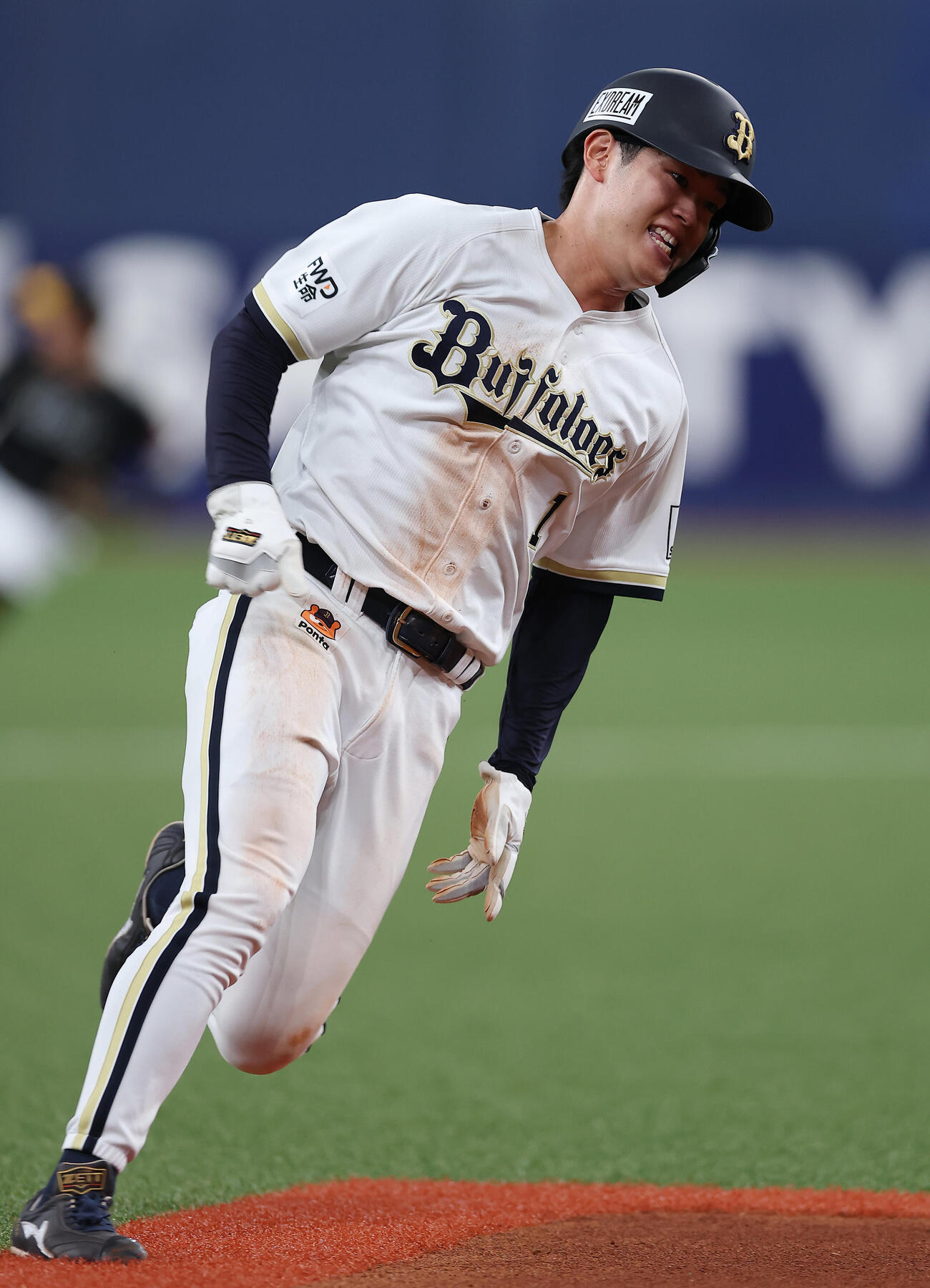 オリックス対ソフトバンク　2回裏オリックス1死二塁、中川圭太の中前適時打で本塁へ向かう太田椋（撮影・前田充）