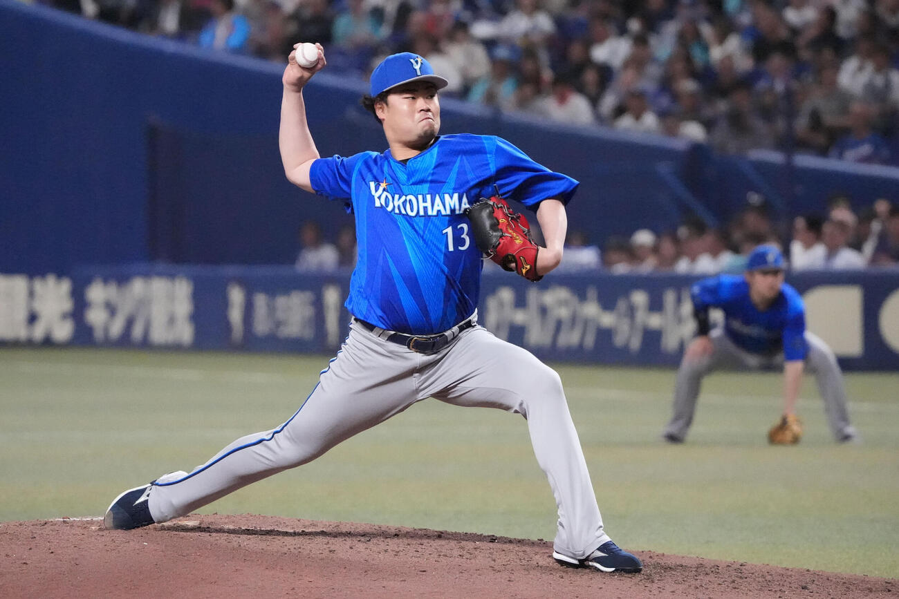 中日対DeNA 7回裏、DeNA2番手で登板する伊勢大夢（撮影・森本幸一）