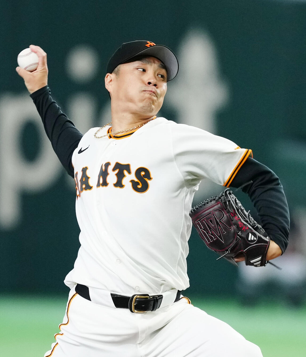 巨人対広島　投する巨人先発の則本昂大（撮影・江口和貴）