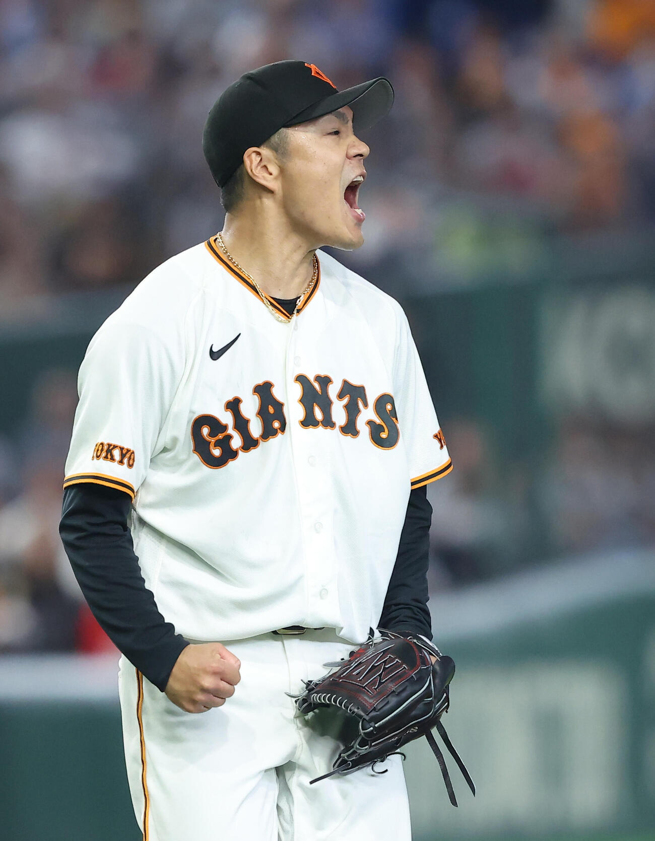 巨人対広島　2回表を抑え雄たけびを上げる則本昂大（撮影・河田真司）