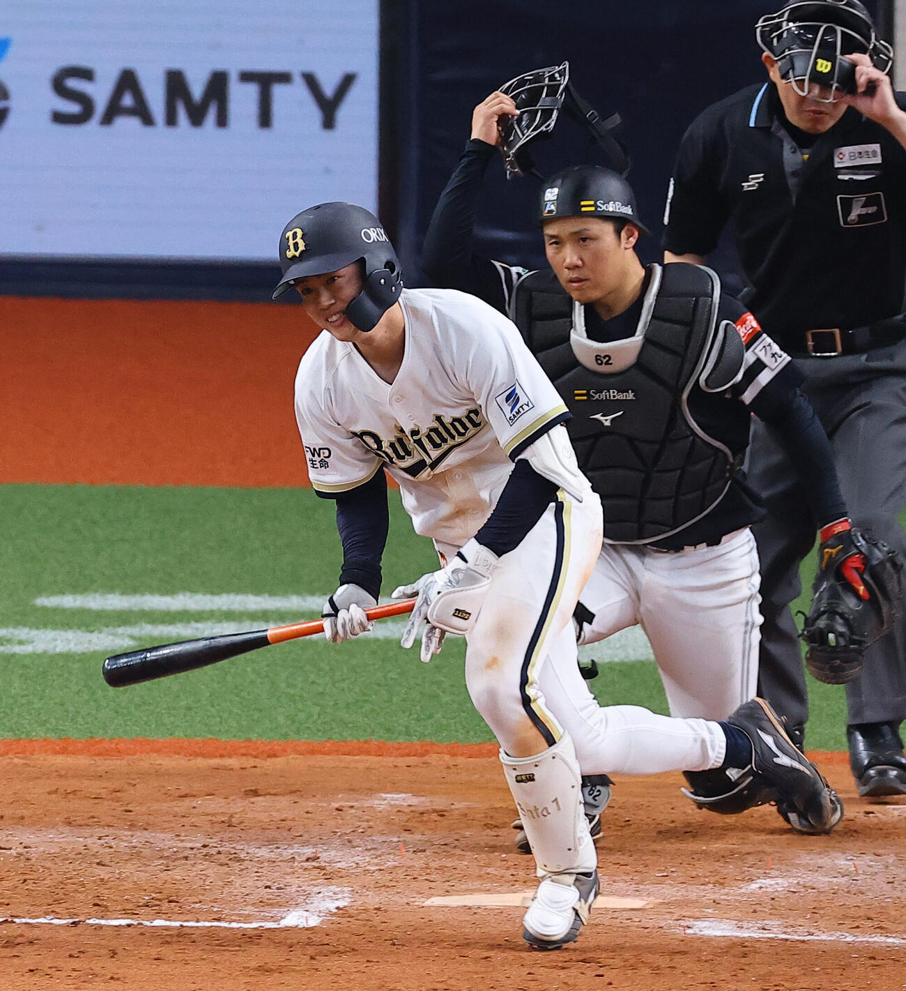 オリックス対ソフトバンク　8回裏オリックス1死満塁、太田椋は併殺打に倒れる（撮影・上田博志）