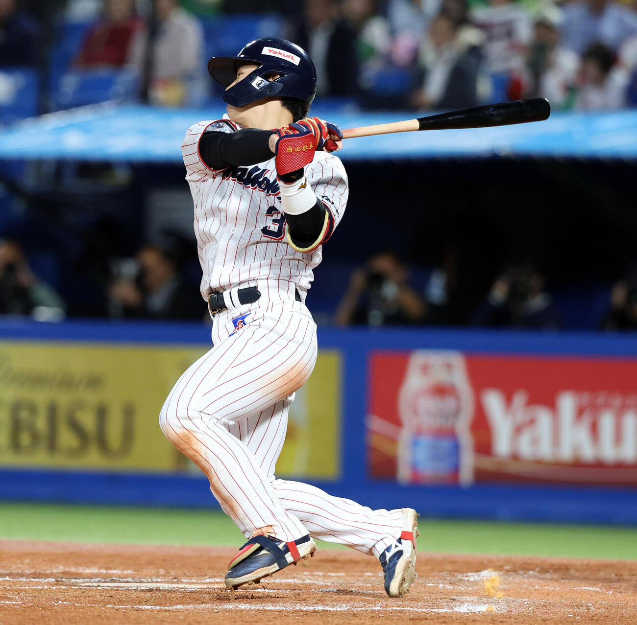 ヤクルト対阪神　2回裏ヤクルト1死二、三塁、内山壮真は2点適時打を放つ（撮影・浅見桂子）　