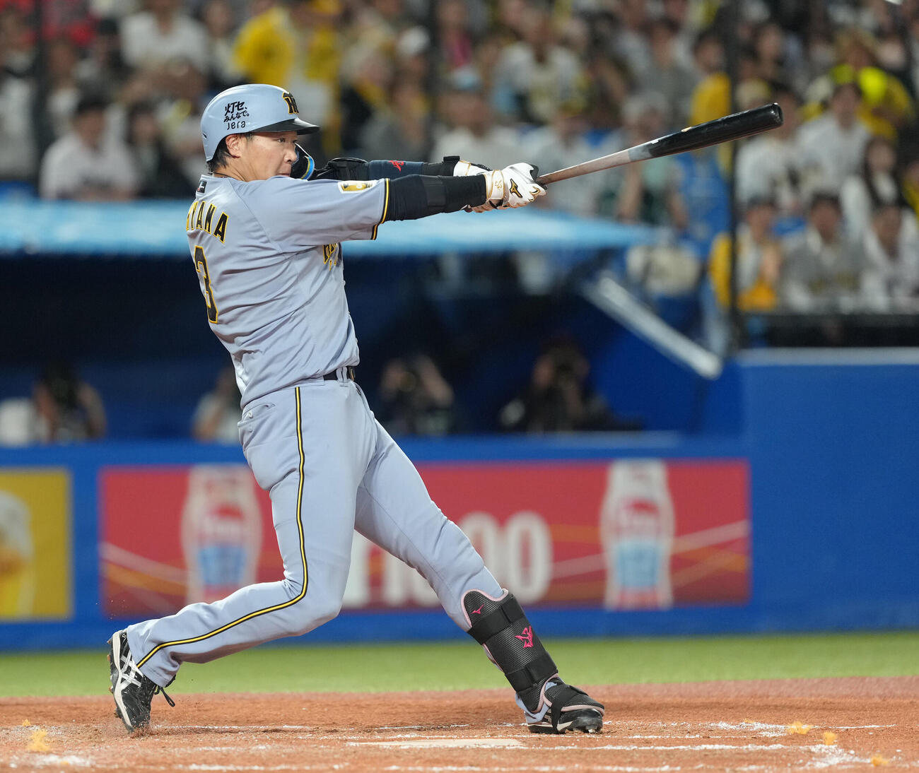 ヤクルト対阪神　4回表阪神1死一、二塁、3点本塁打を放つ大山悠輔（撮影・足立雅史）