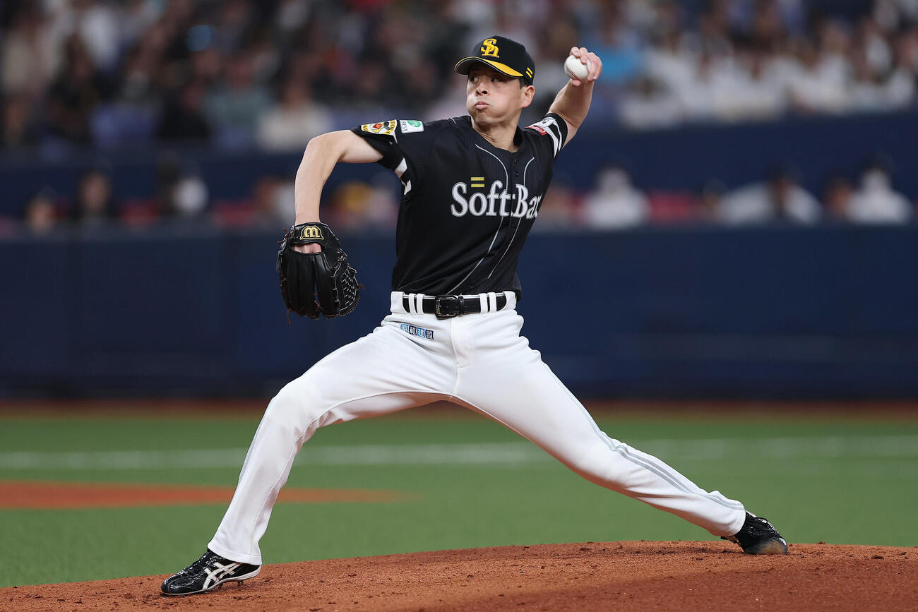 オリックス対ソフトバンク　力投するソフトバンク先発の大関友久（撮影・前田充）