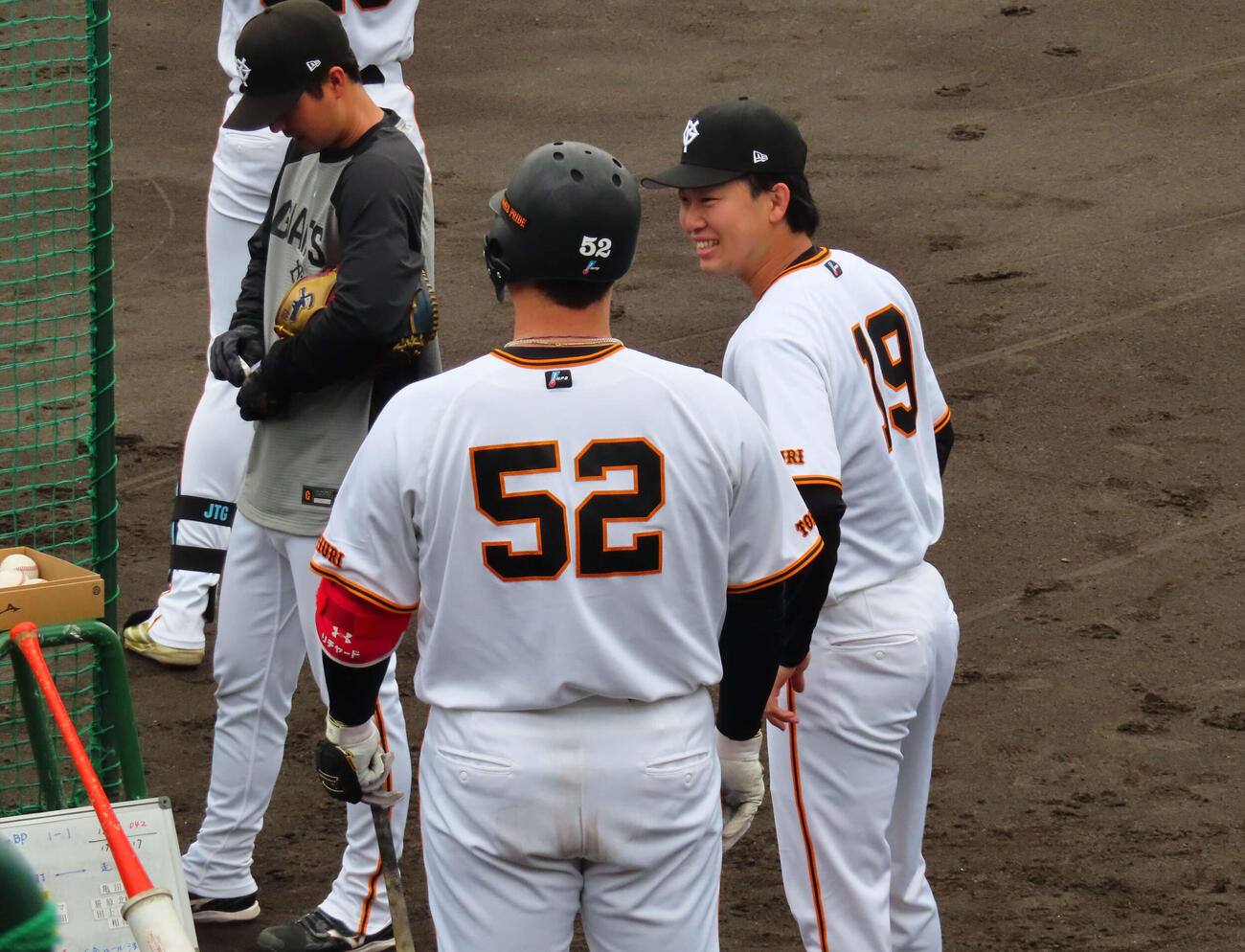 ライブBPで対戦した、左から巨人リチャード、山崎伊織