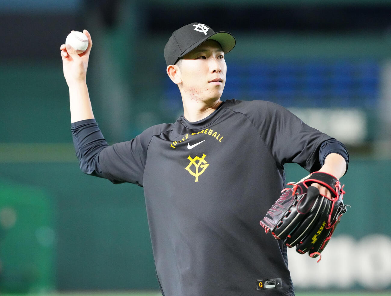 巨人対広島　試合前練習を行う巨人戸郷翔征（撮影・江口和貴）