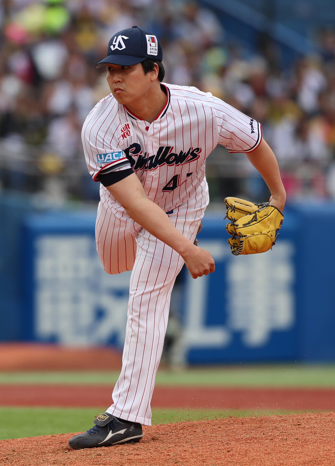 ヤクルト対阪神　ヤクルト2番手矢崎拓也（撮影・水谷安孝）