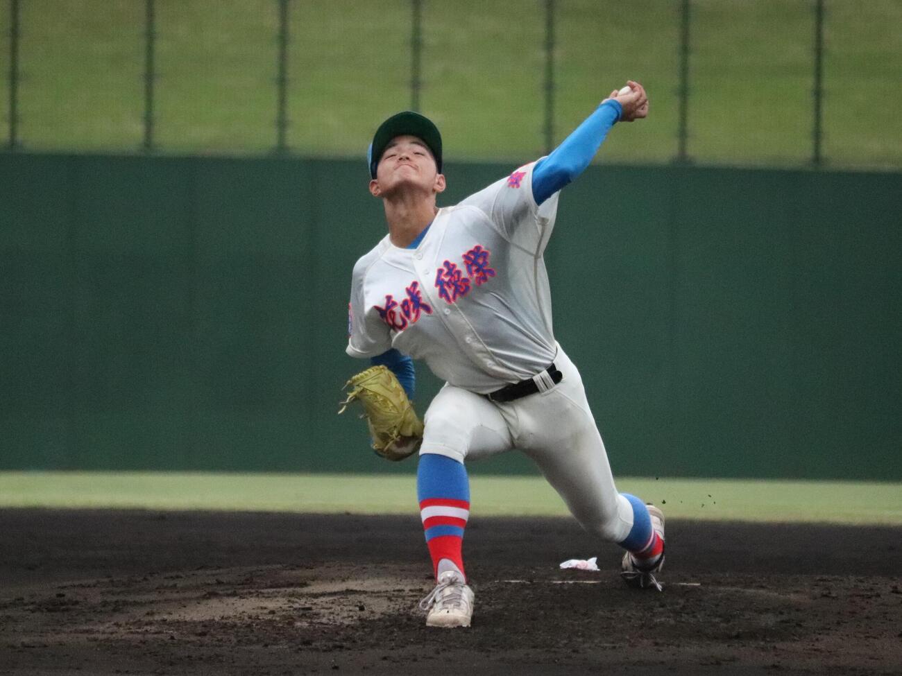 春季埼玉大会　花咲徳栄対市立浦和　7回を投げ7安打1失点の花咲徳栄の先発、古賀夏音樹（撮影・保坂淑子）