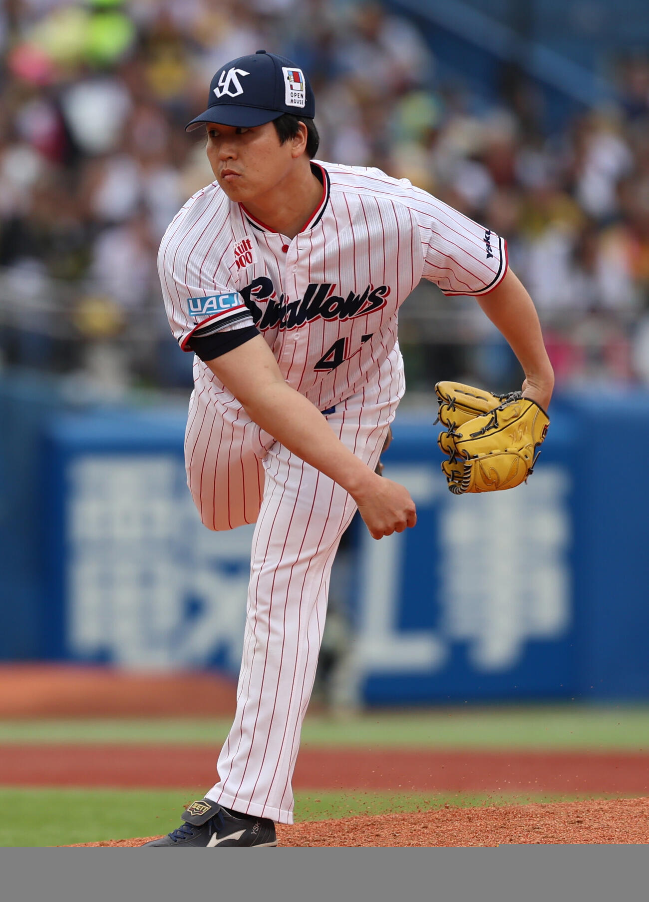 ヤクルト対阪神　ヤクルト2番手矢崎拓也（撮影・水谷安孝）