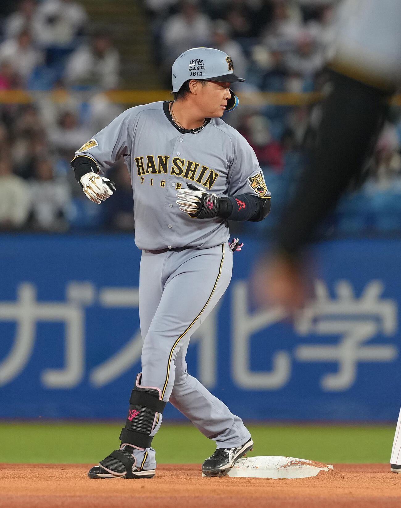 ヤクルト対阪神　1回表阪神1死満塁、大山悠輔は適時二塁打を放つ（撮影・足立雅史）