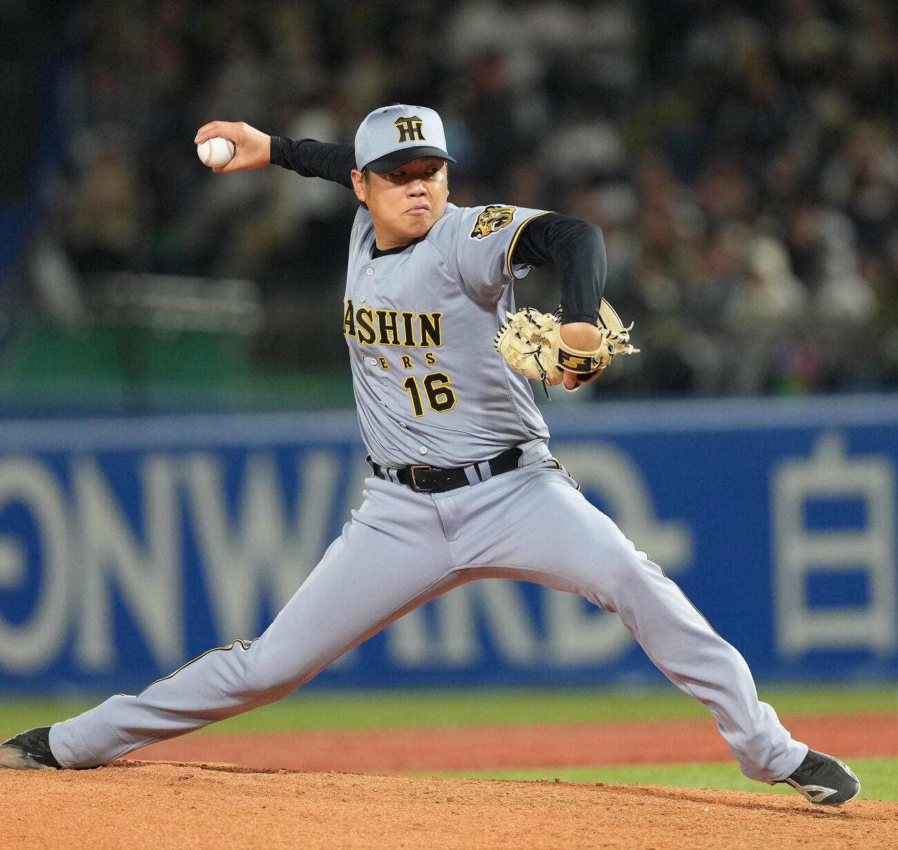 ヤクルト対阪神　阪神先発の西勇輝（撮影・足立雅史）