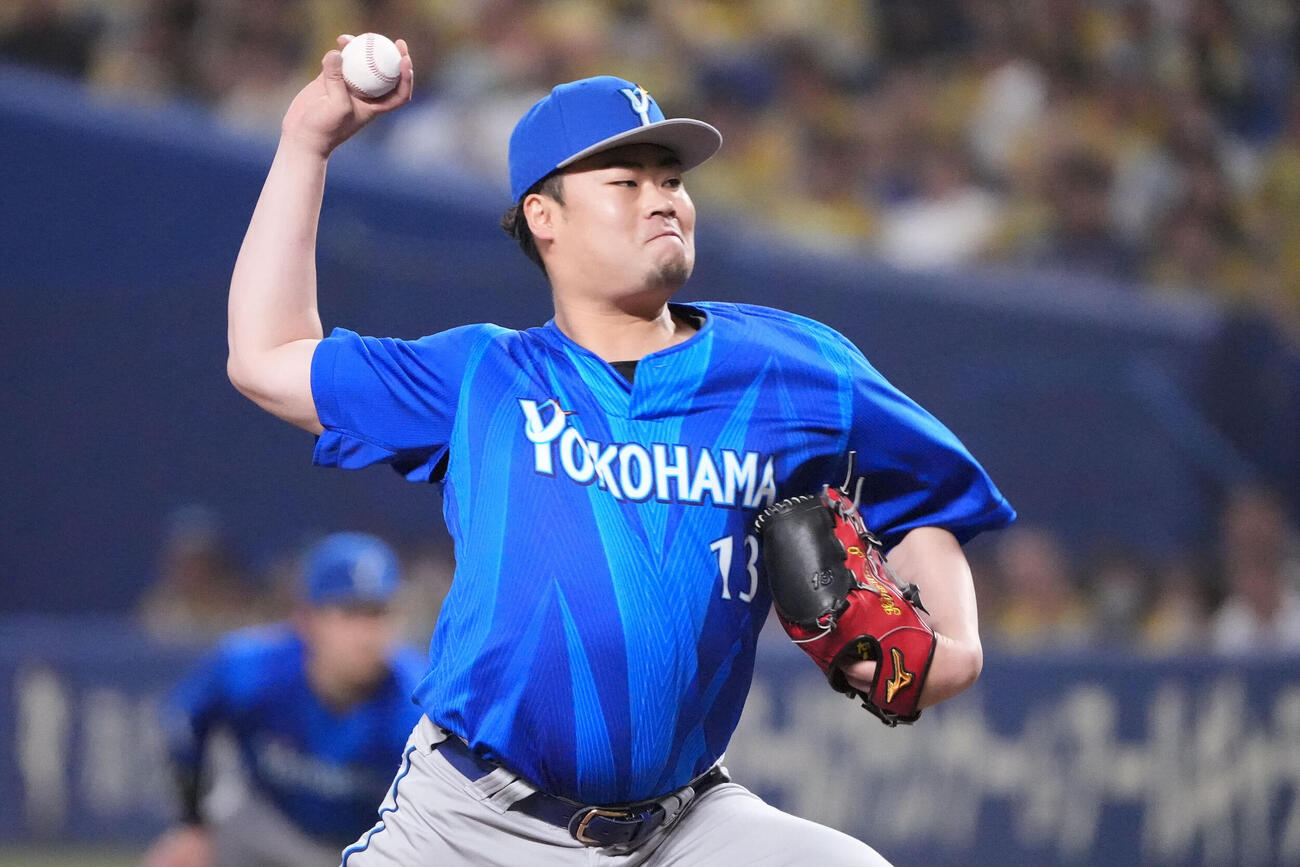 中日対DeNA 7回裏、DeNA2番手で登板する伊勢大夢（撮影・森本幸一）