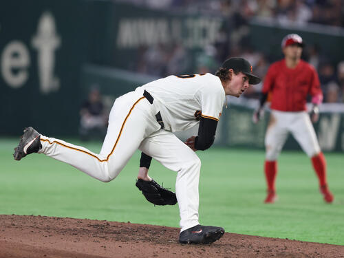 【巨人】ウィットリー投球時に左足滑らせマウンドで転倒…もベンチ裏で治療後に続投し無安打継続