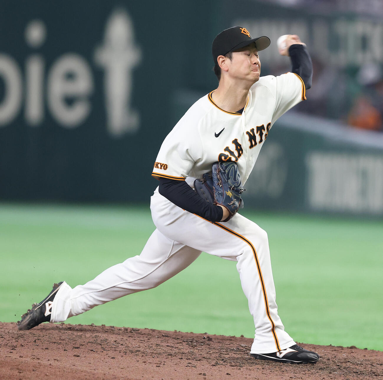 巨人対広島　7回表、巨人2番手で登板する中川晧太（撮影・河田真司）