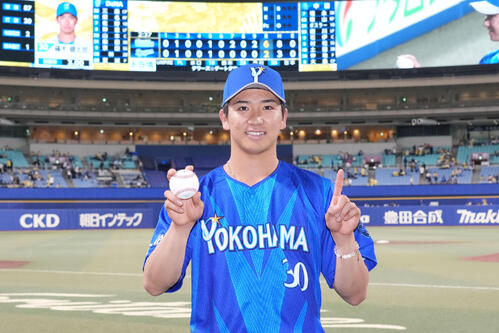 【DeNA】篠木健太郎６回２失点プロ初勝利「持ち味のストレートで勝負できた」相川監督も称賛