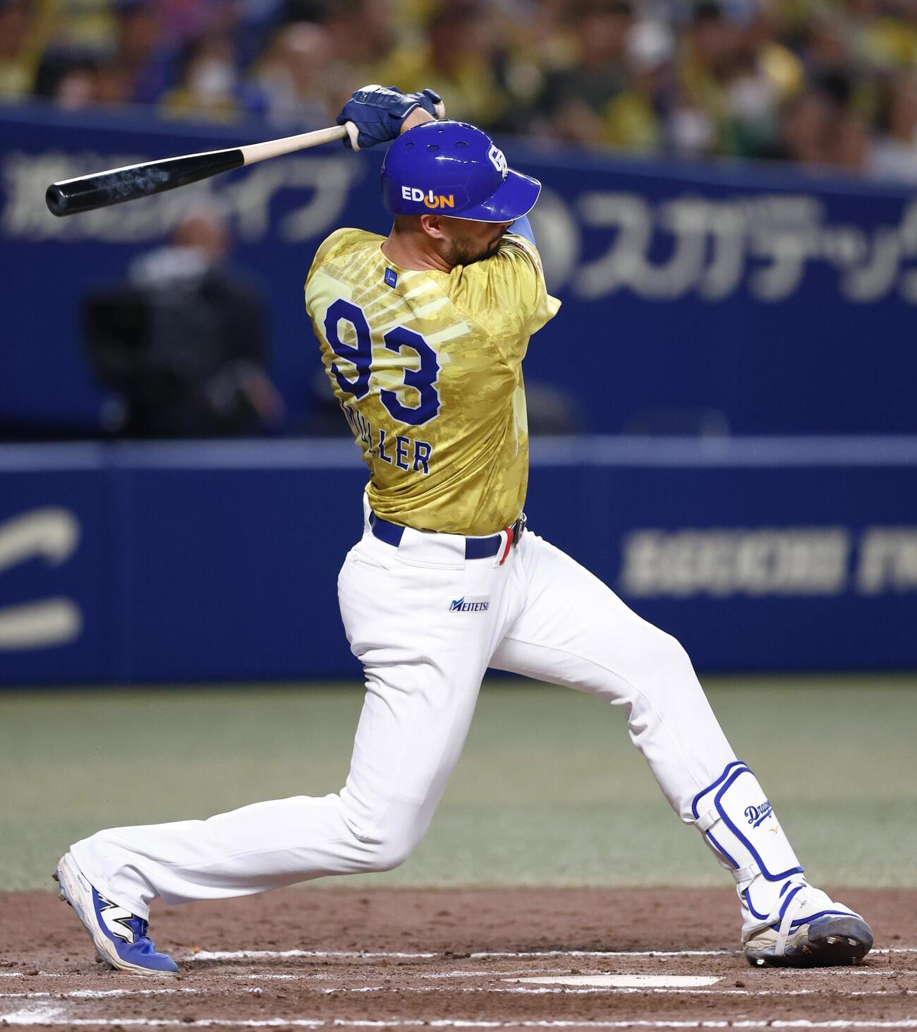 5回中日2死二塁、マラーが左前に同点打を放つ＝バンテリンドーム