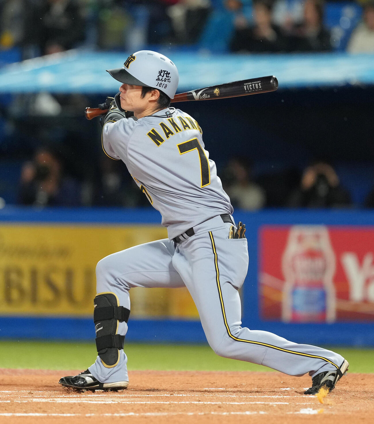 ヤクルト対阪神　6回表阪神1死二塁、代打中野拓夢は右前適時打を放つ（撮影・足立雅史）