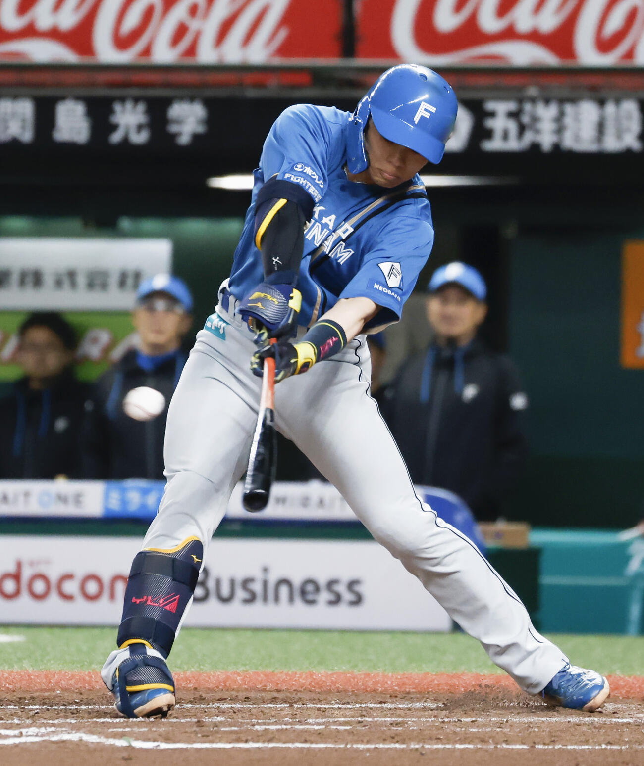 8回日本ハム無死三塁、代打田宮が左前に適時打を放つ＝ベルーナドーム