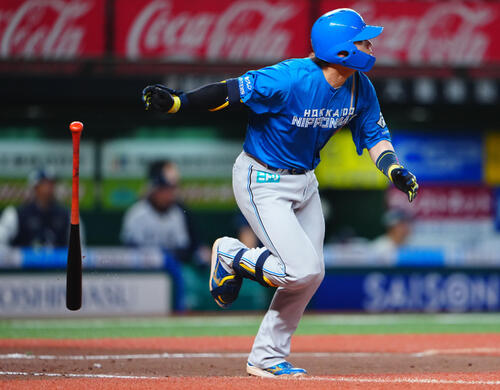 【日本ハム】田宮裕涼、代打で２安打１打点「流れ変えたいなって」打球直撃左ひざは「いい感じ」