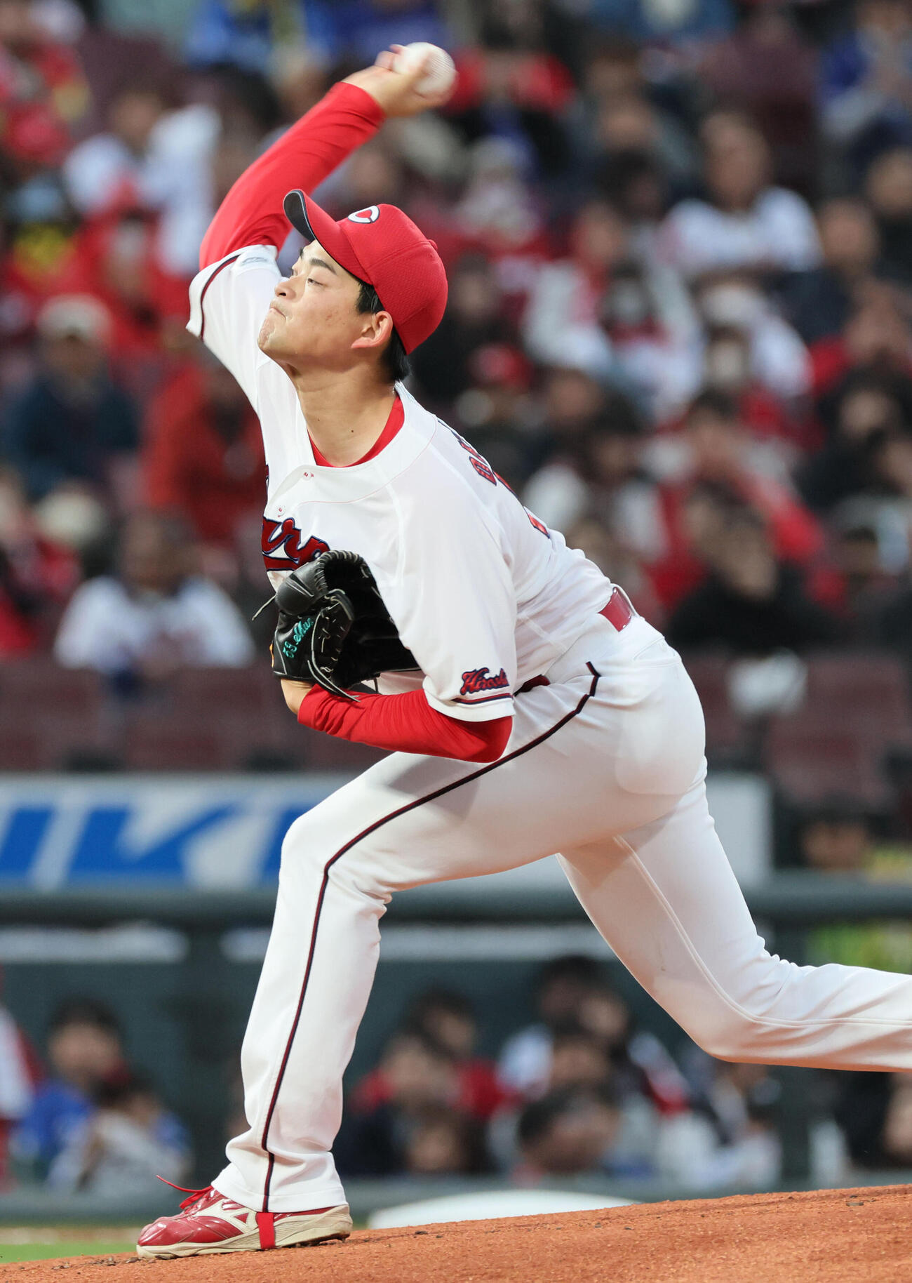 広島対中日　広島先発の岡本駿（撮影・加藤孝規）